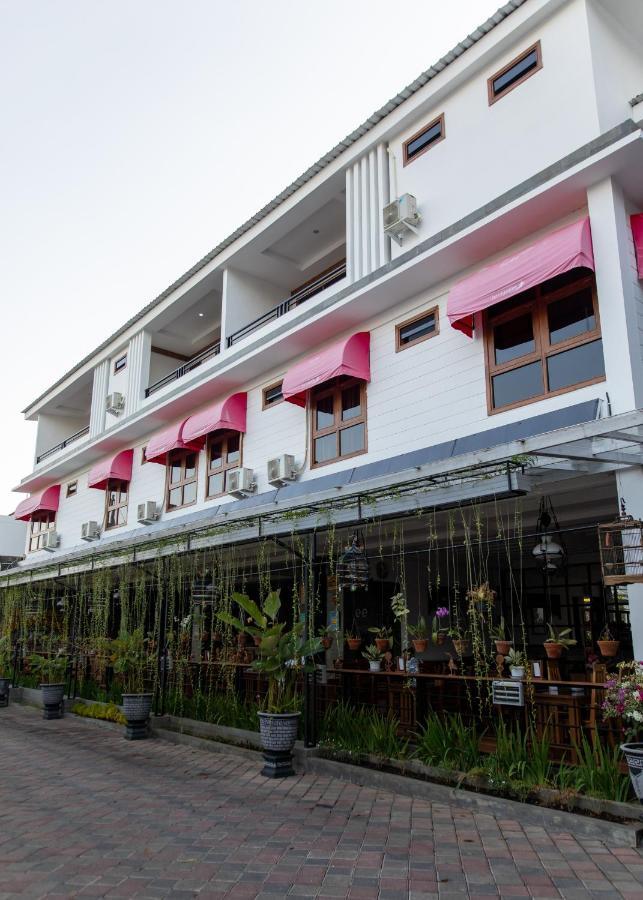 Baratha Hotel & Resto Bondowoso Zewnętrze zdjęcie