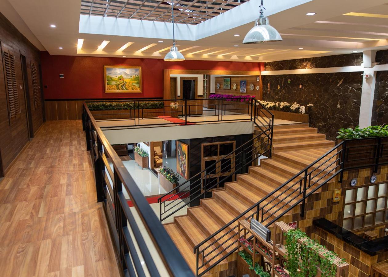 Baratha Hotel & Resto Bondowoso Zewnętrze zdjęcie